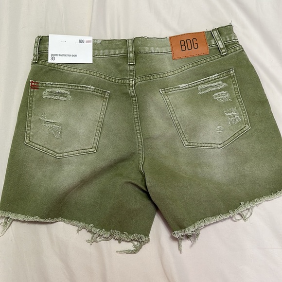 3/$50 NWT BDG shorts army green distressed ripped 30 - Picture 3 of 3